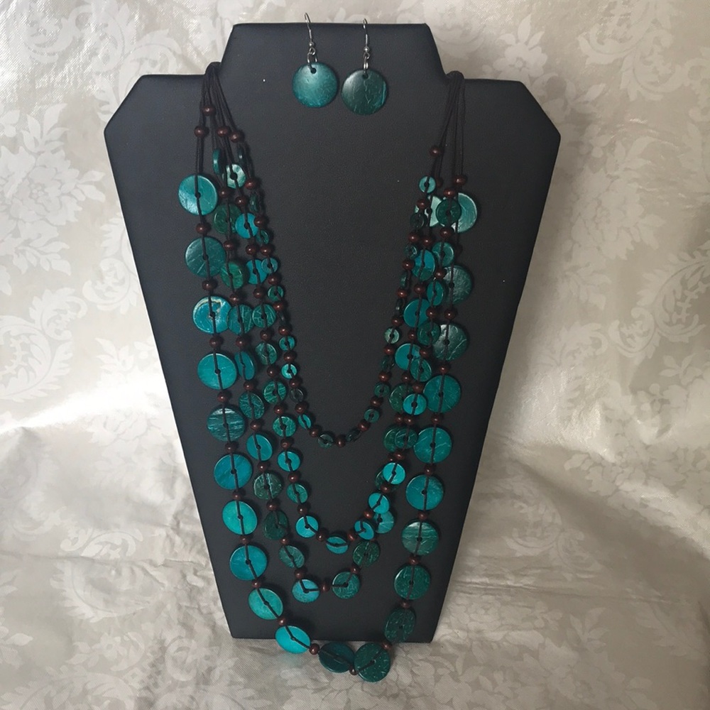 🌺Teal Necklace 🌺